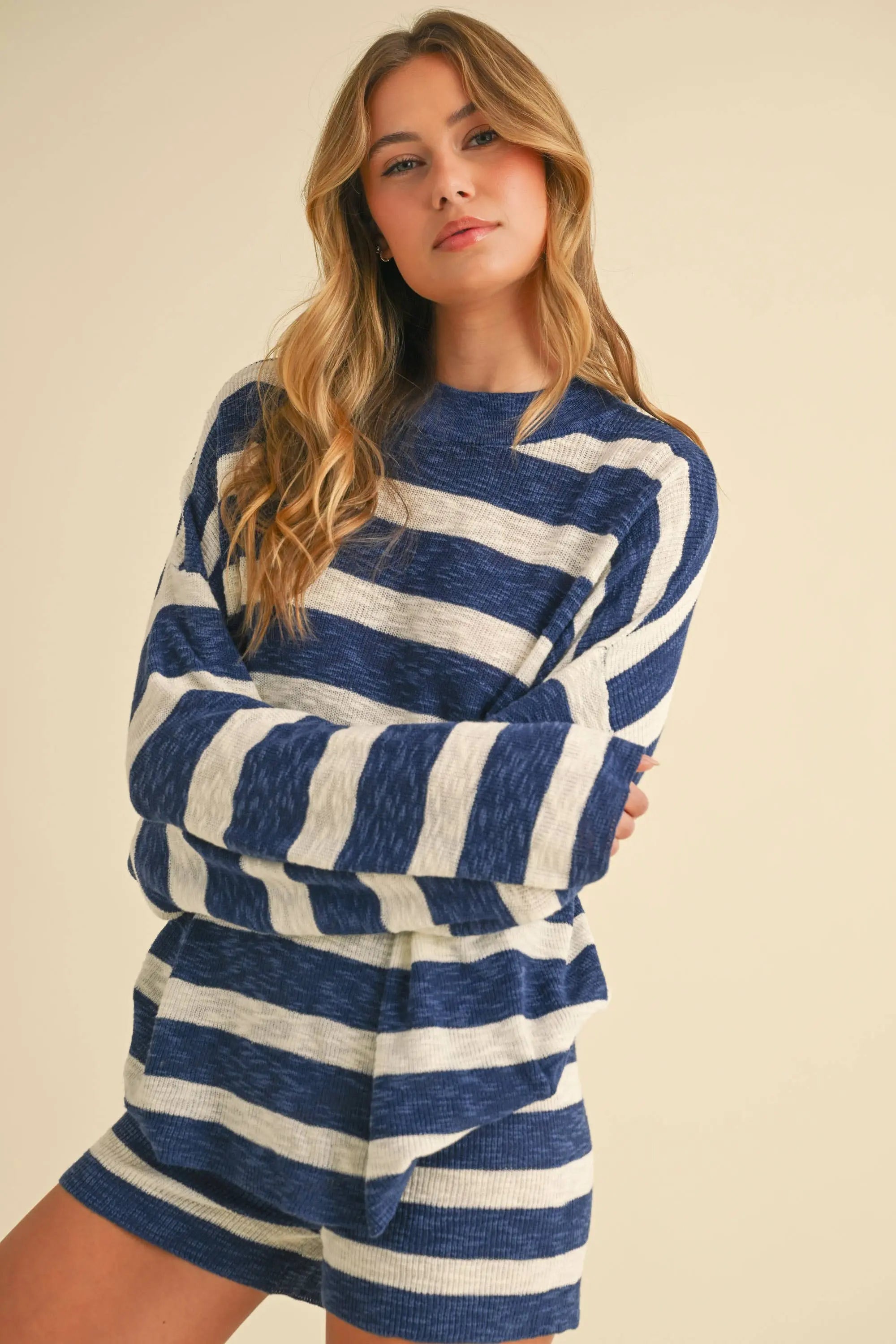 IST5766 STRIPED OVERSIZED SWEATER TOP AND SHORTS SET Klesis